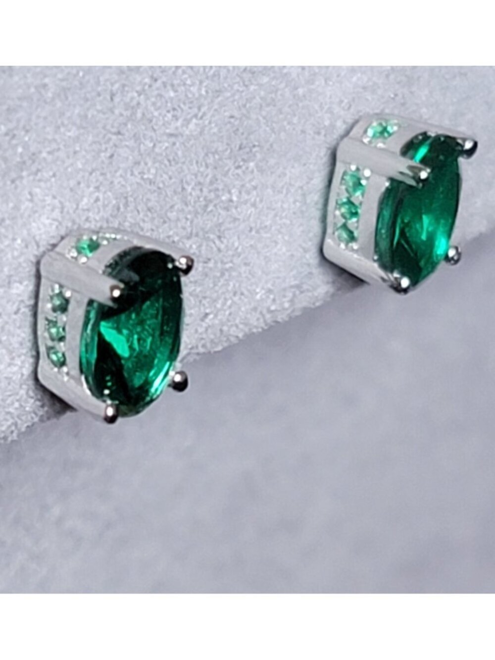 2.1CT Lab Emerald Oval Stud Earrings S925 White Gold Plated NWT